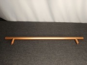 Uchwyt meblowy typu reling