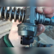 Pompowtryski 1. 9 TDI 038 130 073 AG