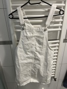 Białe ogrodniczki Pull&bear S