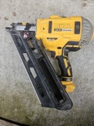 Dewalt dcn 692 gwoździarka 