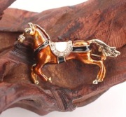 Elegancka broszka Koń Nowa