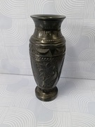 Wazon z węgla zdobiony