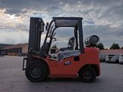 Wózek widłowy 2,5 t NOWY