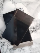 Czarne stalowe etui na karty lub wizytówki 