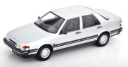 SAAB 9000 CD silver metallic 1:18 TRIPLE9 Nowy w pudełku