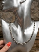 Stary naszyjnik z perełkami. Vintage