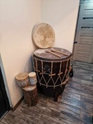 Duży bęben drewniany