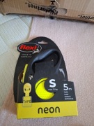 Rozciągana smycz dla psa Flexi