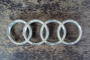 EMBLEMAT ZNACZEK AUDI A3 A4 A6 8D0853605 ORYGINAŁ