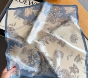 Apaszka chusta gawroszka klasyczna 68x68cm vintage satynowa gładka