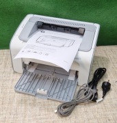 Drukarka laserowa HP P1102 + toner i  kable, 4 971 str 