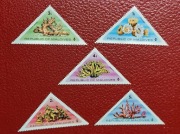 !!! MALEDIWY  / KORALOWCE / Trójkąty 5szt... PEŁNA_SERIA...CZYSTE**!!!