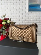 Torebka Chanel Boy złota limitowany kolor i model