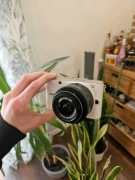 Samsung NX 100 obiektyw 10-50 mm | stan bardzo dobry | bateria + kabel