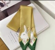 Krawat z królikiem. 