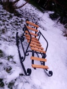 Małe metalowe sanki sanie 