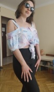 Chmurkowa bluzka hiszpanka pastelowa Select 40 crop top wiązana