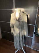 Szary kożuch marki Armani rozmiar 36 