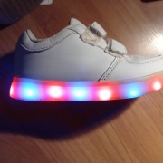Sneakersy Buty Sportowe Led Na Rzepy Białe Świecące USB r 26 Unisex
