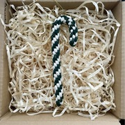 Laska świąteczna makrama ozdoba biało-zielona 15cm zawieszka na choinkę