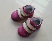 Różowe trzewiki półbuty ze złotymi gwiazdkami na rzepy 18 Bartek