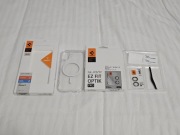 Etui Spigen do iPhone 17 + szkiełka na apart