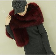 Ekskluzywny Szal z Ekologicznego Futra – Królewska Czerwień (165 cm)