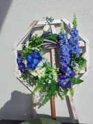 Wianek wiosenno-letni z ostróżkami, Wianek na drzwi 