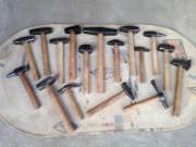 Młotki kowalskie z starej kuzni 17 szt. komplet.