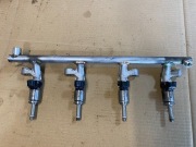 Listwa wtryskowa i wtryski  do  silnika Mazda 6 III Gen Kod silnika PE01