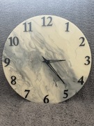 Zegar z żywicy epoksydowej