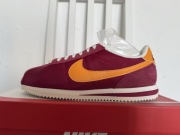 Męskie buty NIKE CORTEZ rozmiar 43