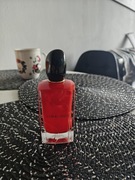 Śliczne damskie perfumy 