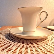 Komplet sześciu porcelanowych filiżanek do kawy 