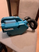 Makita CL121DZ Odkurzacz akumulatorowy