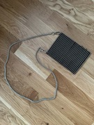 Torebka na łańcuszku srebrna czarna błyszcząca