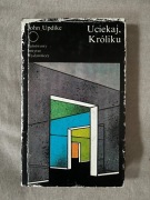 John Updike - Uciekaj, Króliku (słynna czarna seria PIW-u) okładka: Świerzy