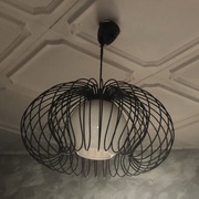 Lampa sufitowa czarna z białym kloszem