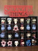 Figurki kolekcjonerskie Stranger Things kompletny zestaw z ekspozytorem