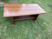 Stolik nocny do salonu z kolekcji KENT