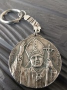 Brelok JAN PAWEŁ II breloczek ROMA ITALY stan BDB