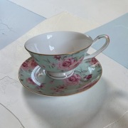 Filiżanka porcelana wzór kwiaty