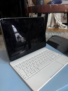 iPad Pro 11" 3. generacji (256 GB, M1) z białą klawiaturą 