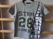 T-shirt  szary z napisami i suwakiem  r. 128 - 134