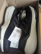 Adidas ULTRABOOST 22 44 2/3 czarne GX3062 nowe