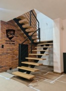 Schody stalowe metalowe nowoczesne samonośne loft