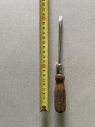 stary śrubokręt wkrętak