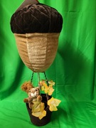 Wiewiórka z żołędziem 