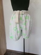 Szorty spodenki białe w gwiazdy 44