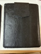 Pokrowiec na laptopa skórzany czarny (33x26,5 cm)